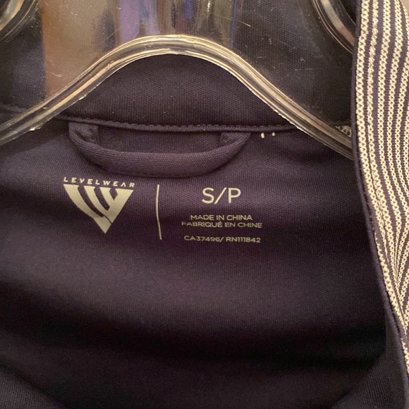 Mens Levelwear 1/4 zip size small 2 shirts one grey stripe and one navy stripe - Picture 5 of 7